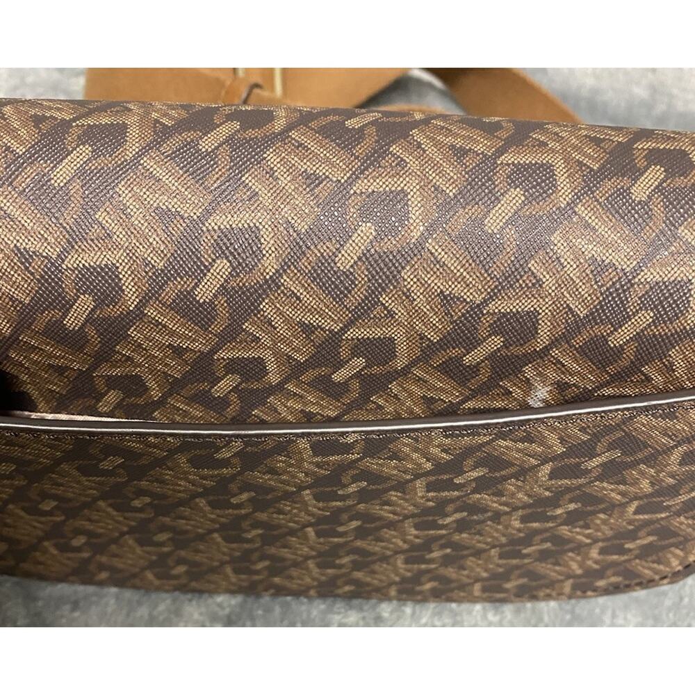 Michael Kors Mila Medium Empire Signature Logo Messenger Bag - Picture 8 of 16